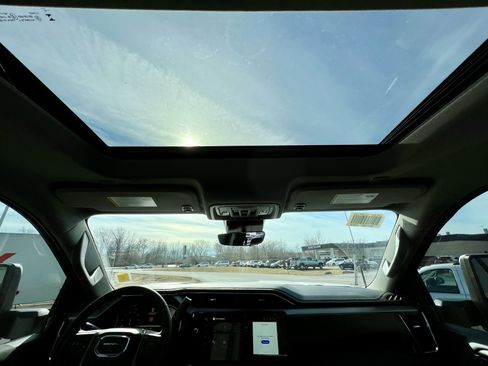 New 2026 GMC Sierra 3500 Denali w/ Denali Reserve Package image 31