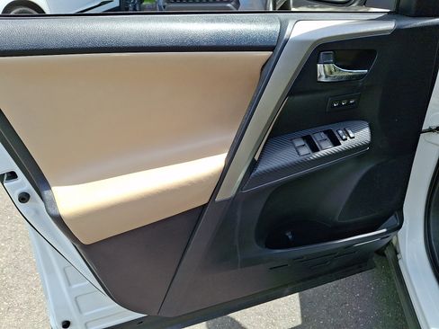 Used 2015 Toyota RAV4 Limited w/ Technology Package AWD/4WD image 12