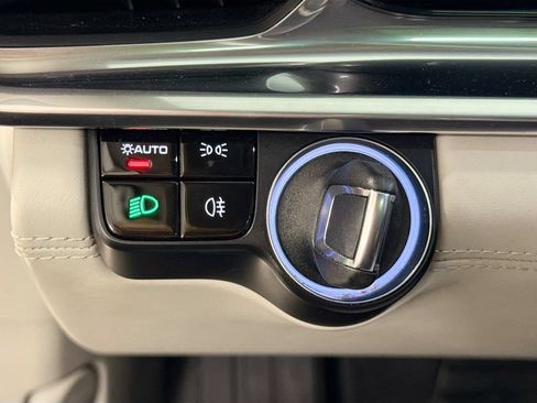 Certified 2021 Porsche Panamera image 11