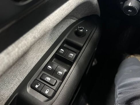 Used 2023 Jeep Compass Latitude AWD/4WD image 19