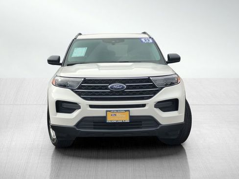 Certified 2022 Ford Explorer XLT image 2