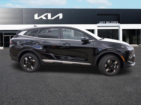 New 2026 Kia Sportage LX AWD/4WD image 2