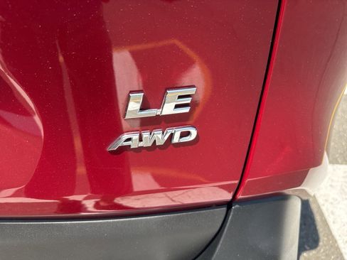 Used 2020 Toyota RAV4 LE w/ All Weather Liner Package AWD/4WD image 43