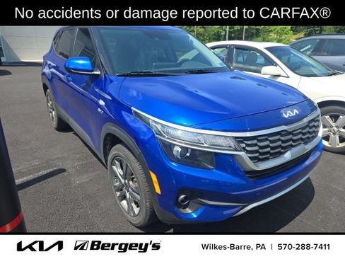 Certified 2022 Kia Seltos LX AWD/4WD image 2