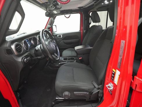 Used 2021 Jeep Gladiator Willys image 7