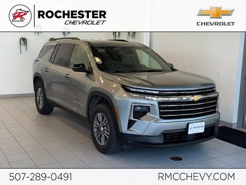 Certified 2024 Chevrolet Traverse LT AWD/4WD image 1