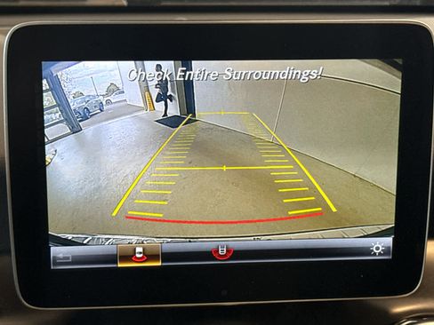 Used 2018 Mercedes-Benz GLA 250 4MATIC image 17