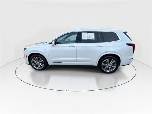 Used 2024 Cadillac XT6 Premium Luxury image 5