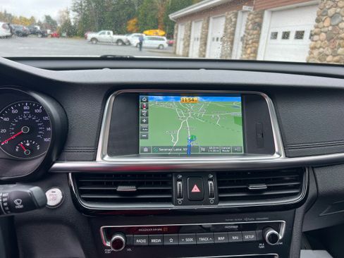 Used 2018 Kia Optima SX w/ Technology Package image 17