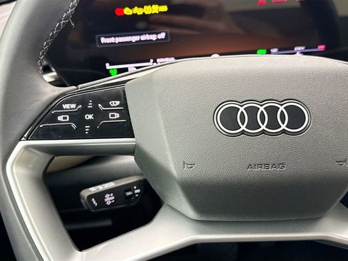 Used 2025 Audi Q5 Premium Plus w/ Premium Plus image 11