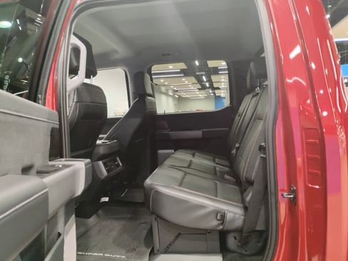 Used 2024 Ford F250 Lariat w/ Chrome Package image 9