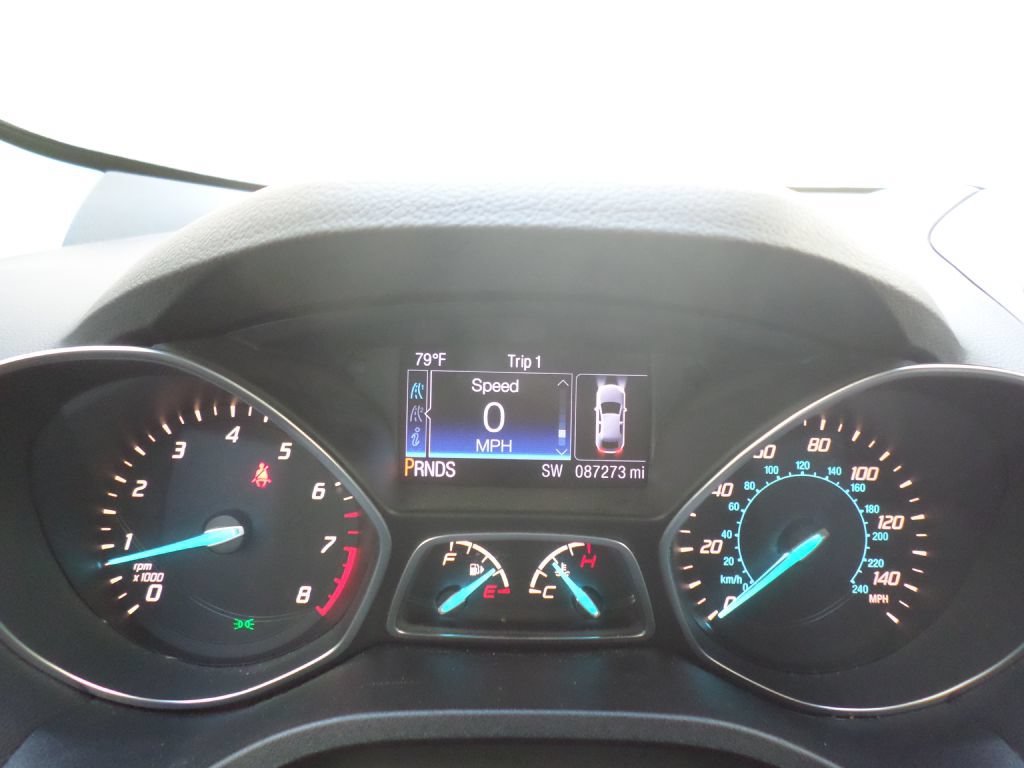 Used 2016 Ford Escape SE w/ SE Leather Comfort Package FWD image 23