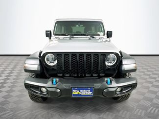 Used 2023 Jeep Wrangler Unlimited w/ 8.4" Radio Group AWD/4WD video 2