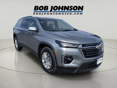Used 2023 Chevrolet Traverse LT