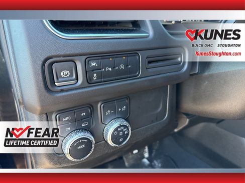 Used 2024 GMC Yukon SLE AWD/4WD image 18