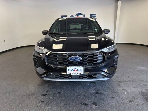 Used 2023 Ford Escape ST-Line w/ Tech Pack #1 AWD/4WD image 3