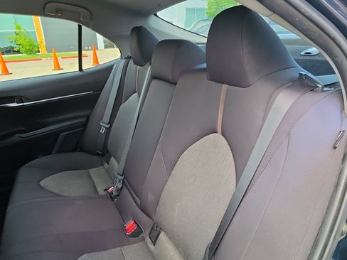 Used 2018 Toyota Camry LE w/ Convenience Package FWD image 17
