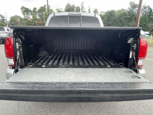 Used 2019 Toyota Tacoma SR w/ SR Convenience Package RWD image 8