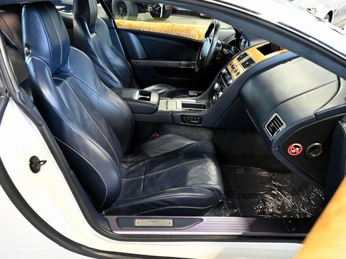 Used 2009 Aston Martin DB9 Coupe RWD image 40
