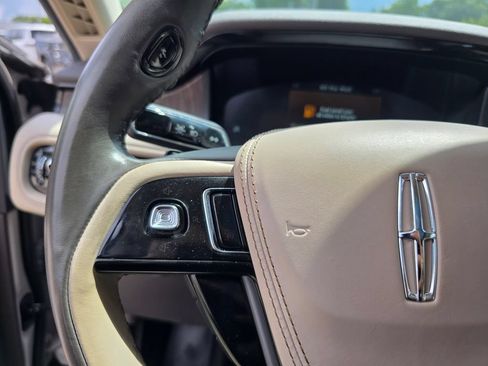 Used 2022 Lincoln Aviator Reserve RWD image 19