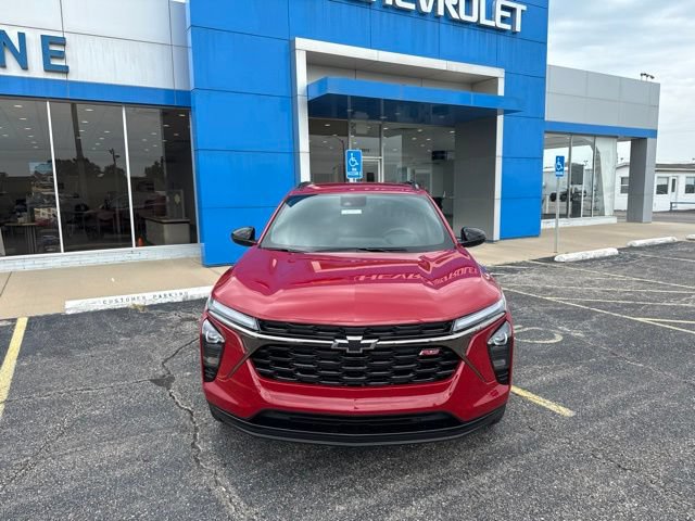 New 2026 Chevrolet Trax RS w/ Driver Confidence Package FWD image 2