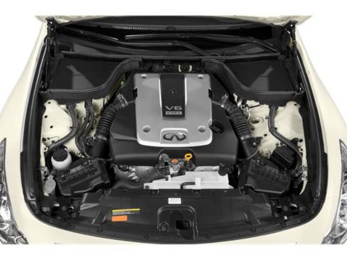 Used 2015 INFINITI Q40 w/ Moonroof Package RWD image 16