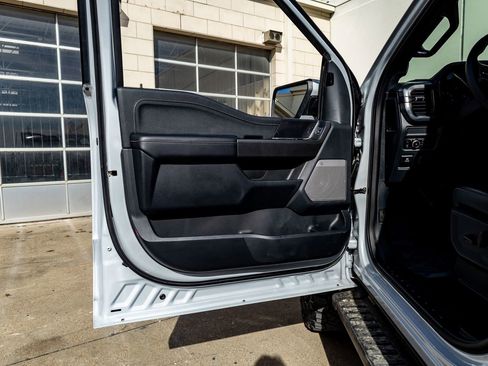 Used 2025 Ford F150 Lariat w/ Equipment Group 501A Mid image 35