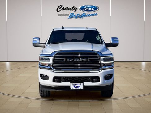 Used 2024 RAM 2500 Laramie AWD/4WD image 4