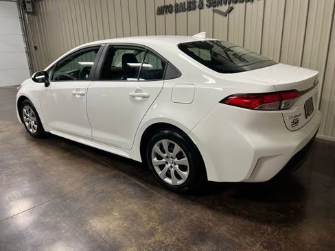 Used 2024 Toyota Corolla LE image 5