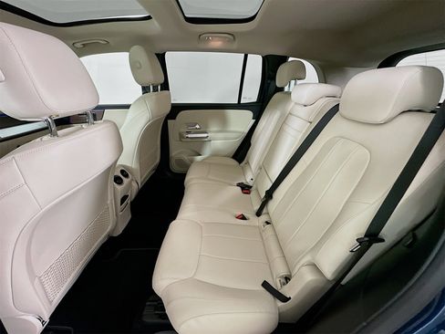 Certified 2023 Mercedes-Benz GLB 250 image 25