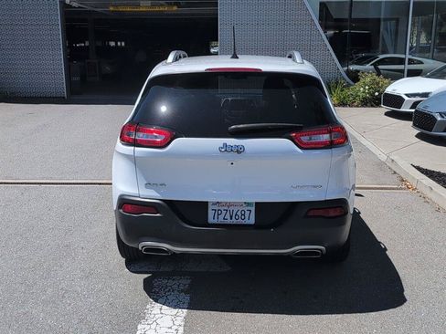 Used 2016 Jeep Cherokee Limited w/ Luxury Group AWD/4WD image 8