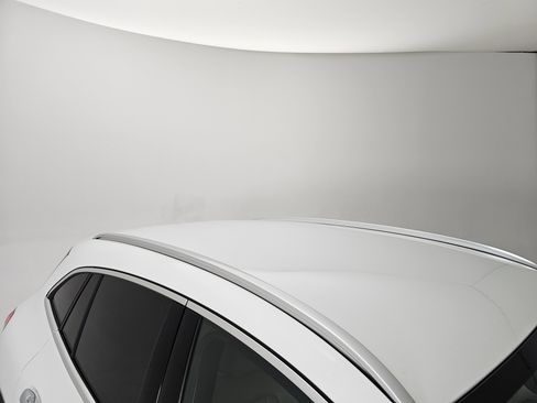 Used 2021 Mercedes-Benz GLA 250 4MATIC image 40