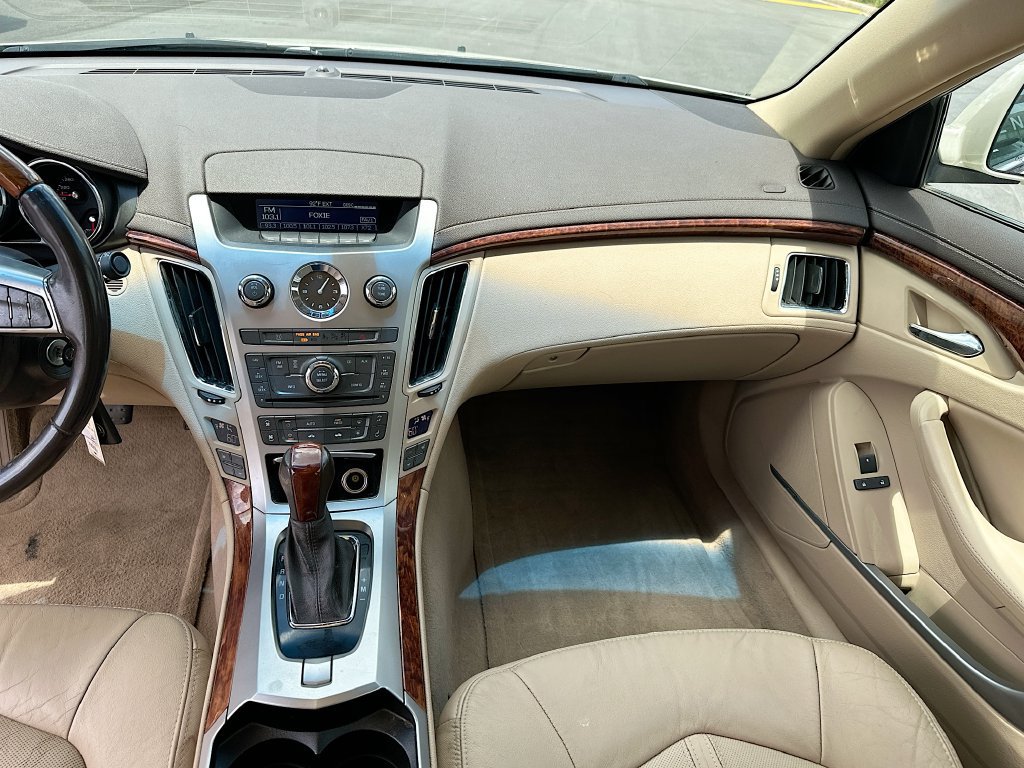 Used 2010 Cadillac CTS Luxury RWD image 20