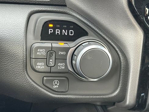 New 2026 RAM 1500 4x4 Crew Cab image 20