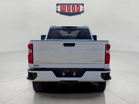 Used 2024 Chevrolet Silverado 2500 High Country w/ Technology Package image 3