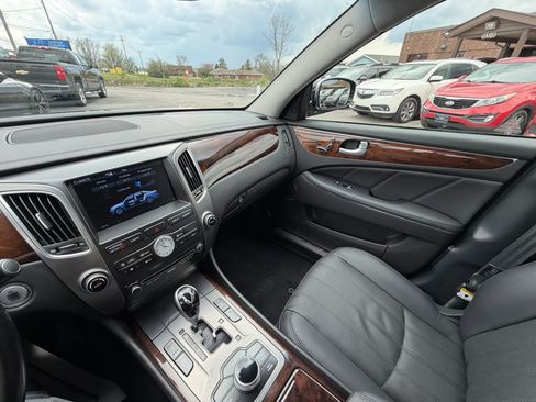 Used 2012 Hyundai Equus Signature image 20