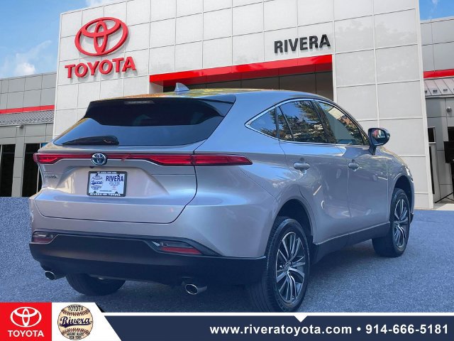 Used 2024 Toyota Venza LE AWD/4WD image 7