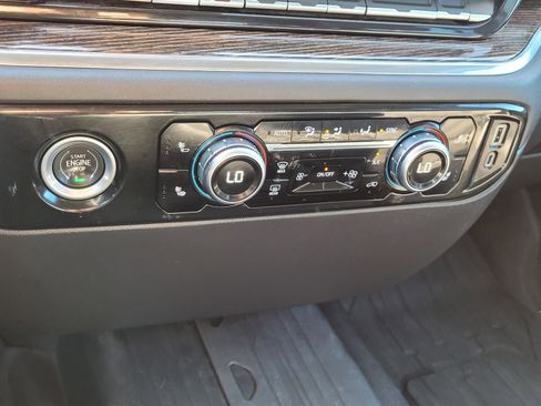 Used 2023 GMC Sierra 1500 SLE image 24