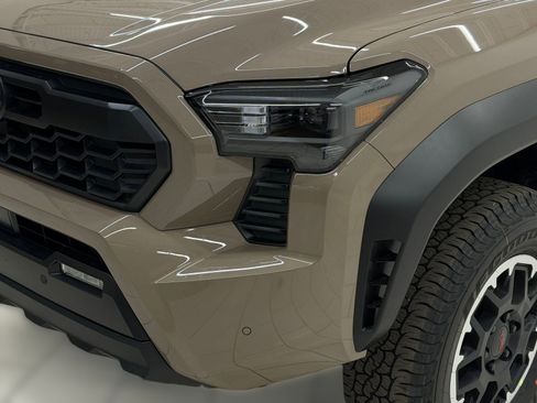 New 2026 Toyota Tacoma SR5 image 9