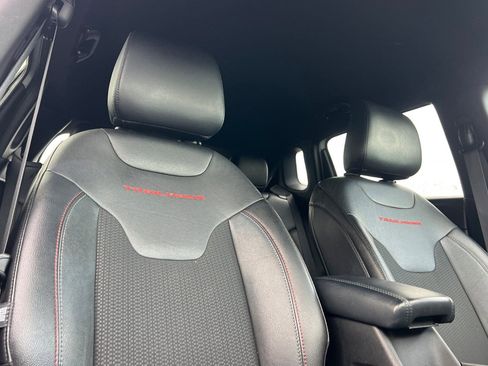 Used 2024 Jeep Compass Trailhawk image 20