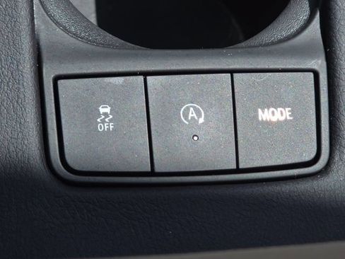 Used 2024 Cadillac XT4 Luxury w/ Cold Weather Package FWD image 15