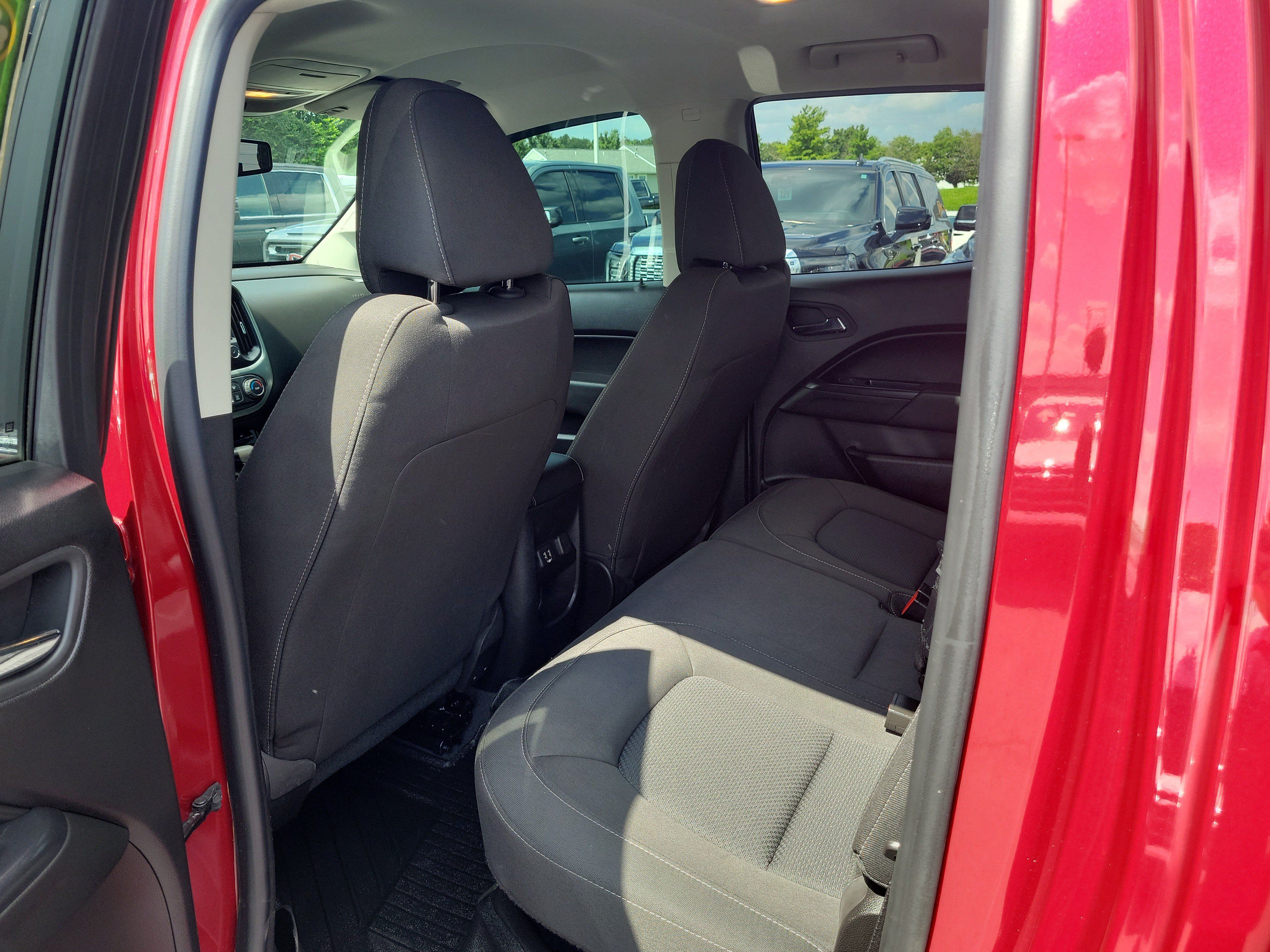 Used 2019 Chevrolet Colorado LT w/ LT Convenience Package AWD/4WD image 12