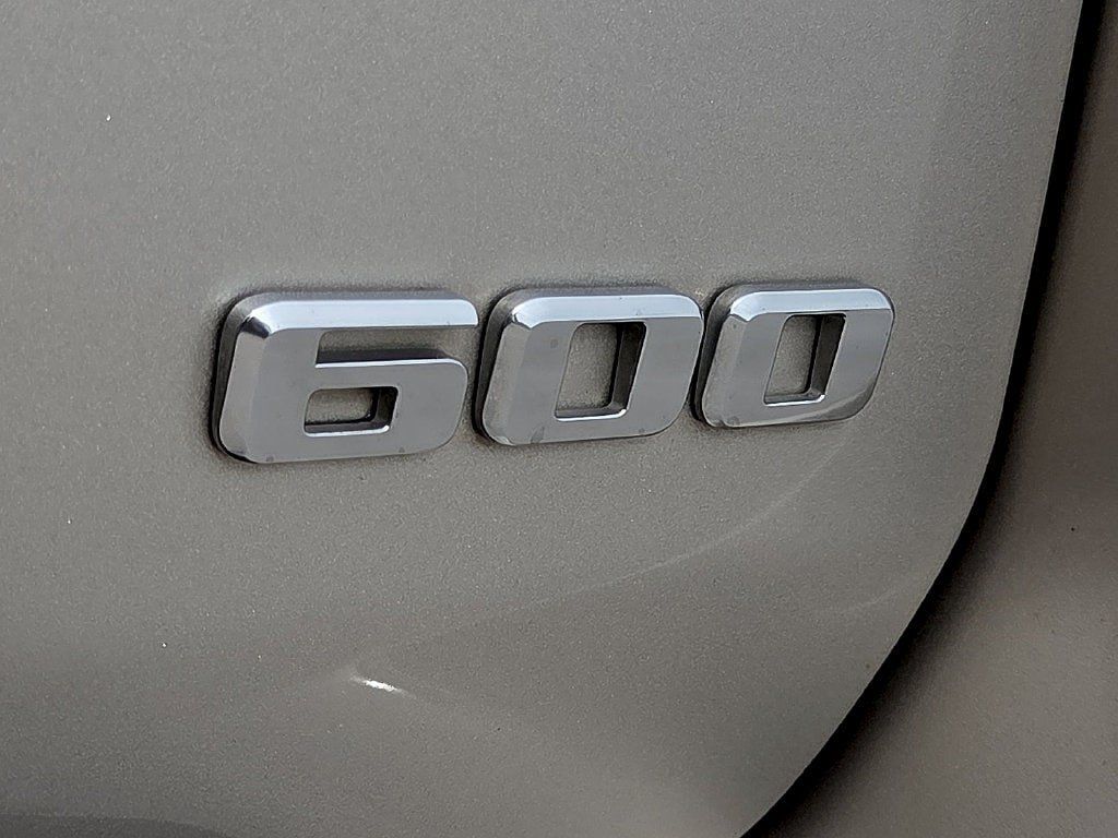 Used 2022 Cadillac Escalade Premium Luxury AWD/4WD image 10