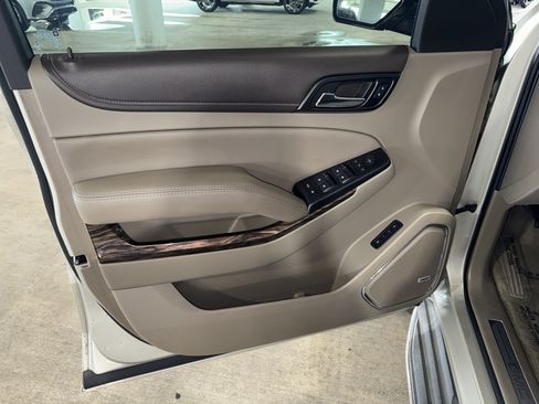 Used 2015 GMC Yukon XL SLT AWD/4WD image 25