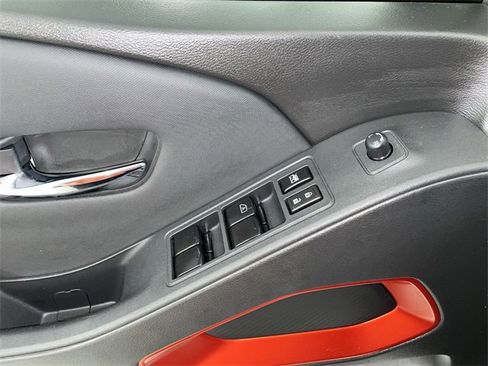 Used 2022 Nissan Frontier PRO-4X image 21