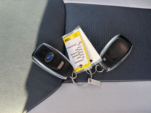 Used 2020 Subaru Crosstrek Hybrid w/ Moonroof Package w/Navigation image 17