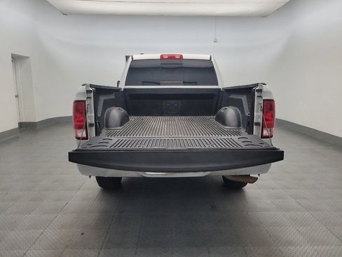 Used 2018 RAM 1500 Classic SLT RWD image 29