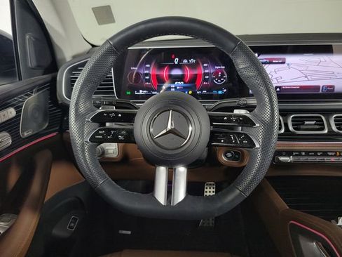 Used 2024 Mercedes-Benz GLS 450 4MATIC image 23