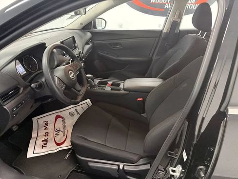 Used 2025 Nissan Sentra S FWD image 8
