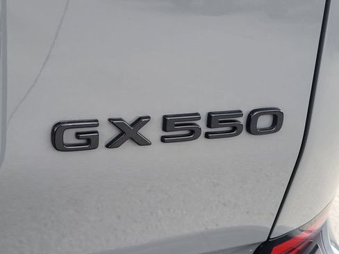 Used 2024 Lexus GX 550 w/ Accessory Package (31) AWD/4WD image 9